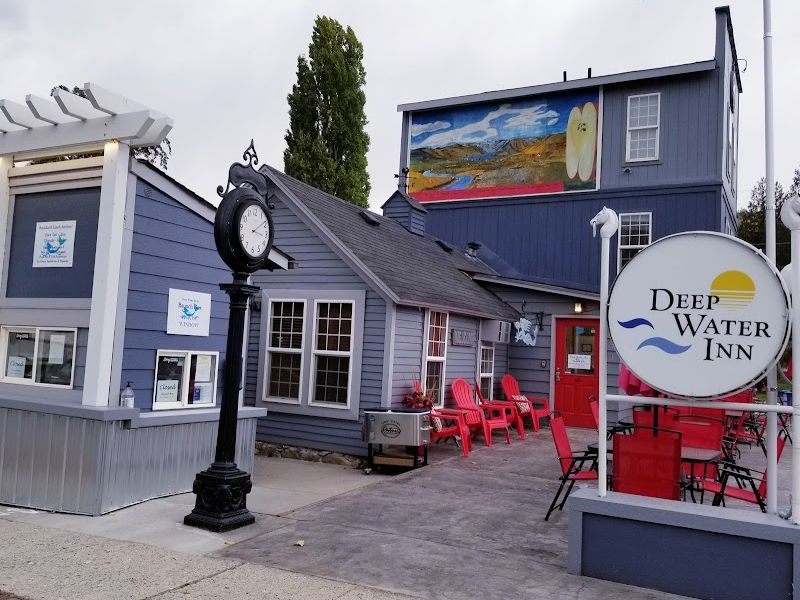 Deep Water Inn