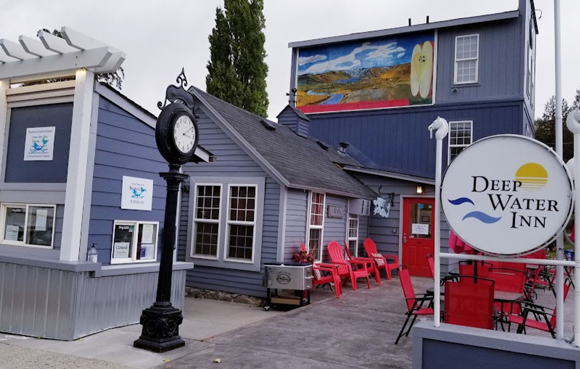 Deep Water Inn