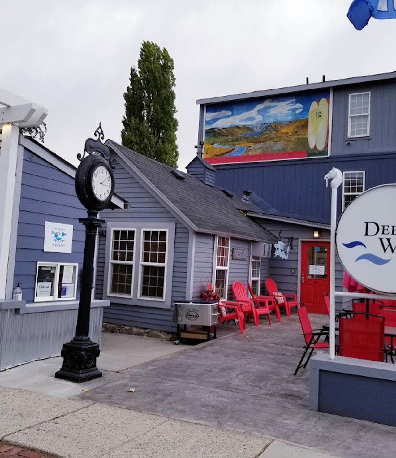 Photo of Deep Water Inn
