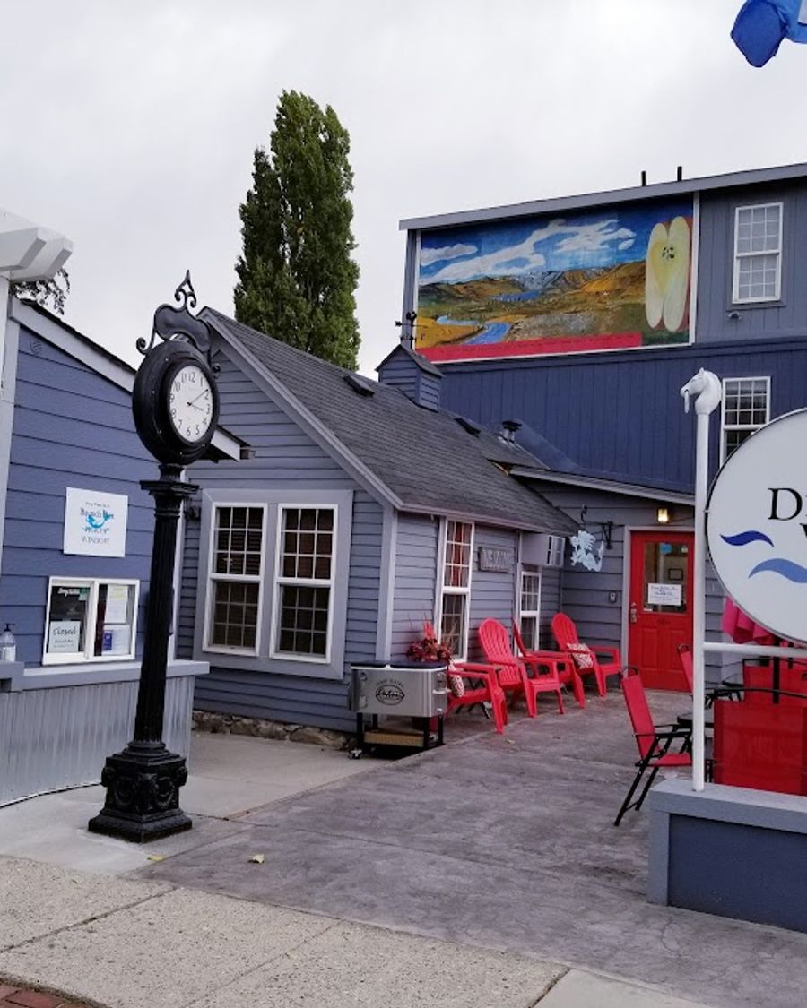 Deep Water Inn