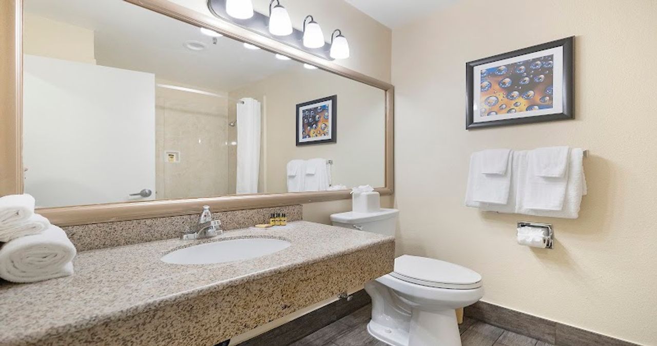 Photo of Best Western Plus Heritage Inn