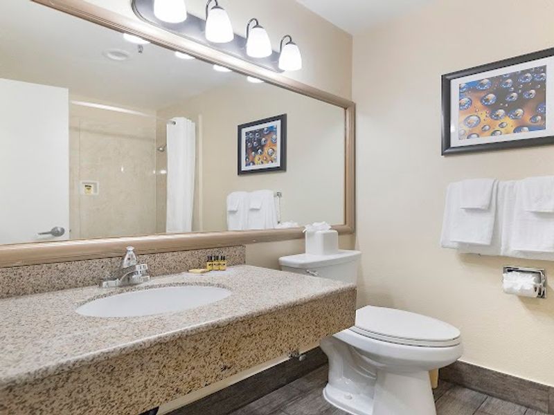 Photo of Best Western Plus Heritage Inn