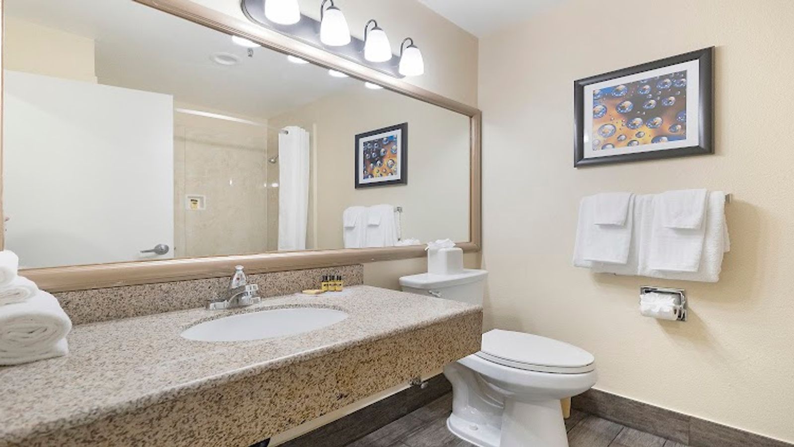 Photo of Best Western Plus Heritage Inn