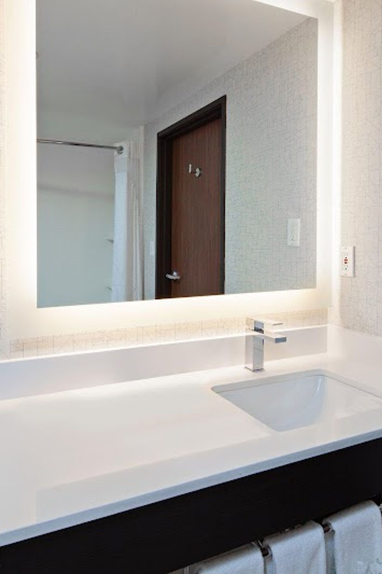 Photo of Holiday Inn Express & Suites Oakland-Airport by IHG