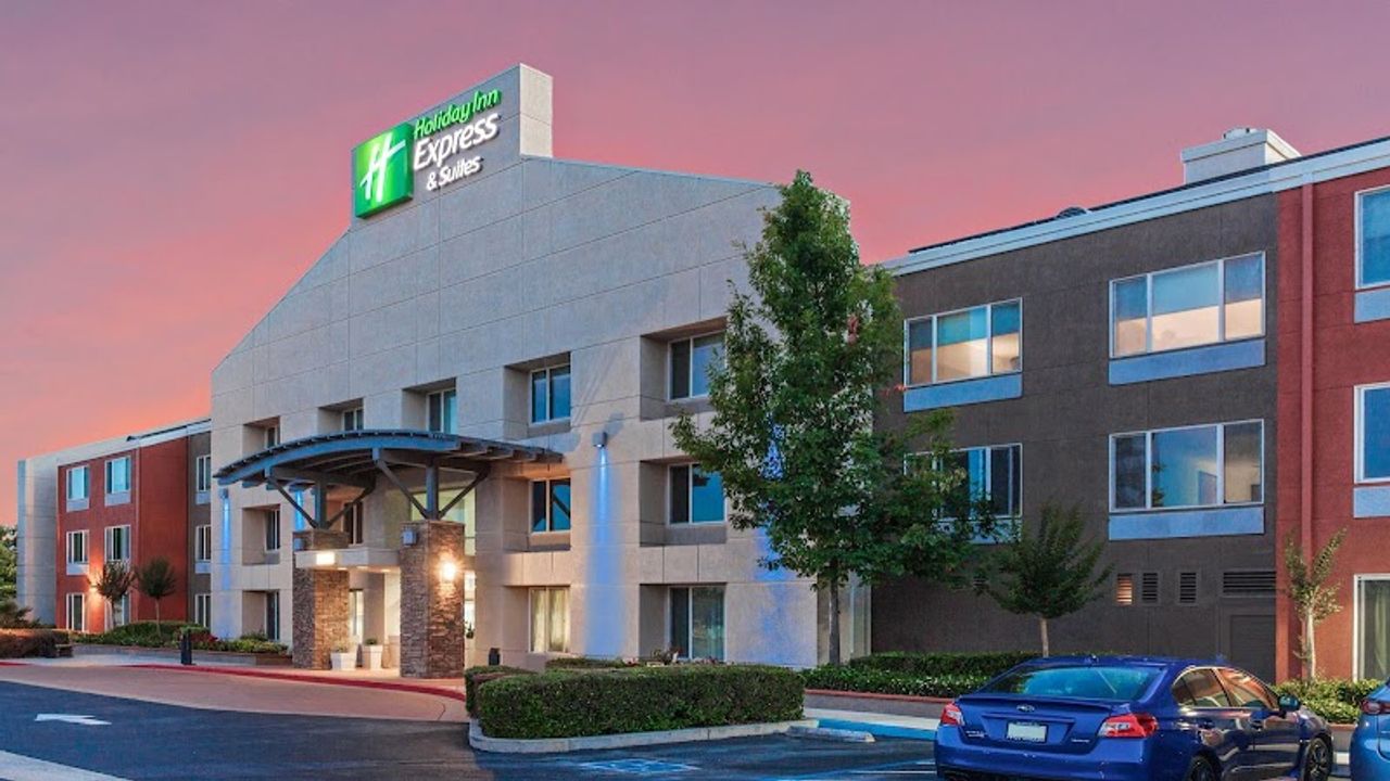 Photo of Holiday Inn Express & Suites Elk Grove West I-5 by IHG