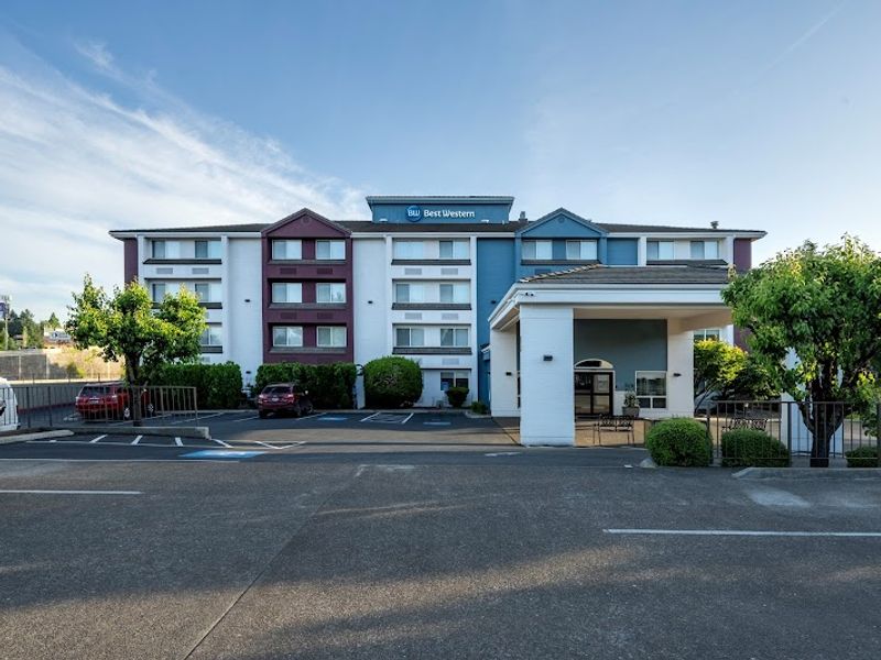 Best Western Lake Oswego/Portland Hotel & Suites