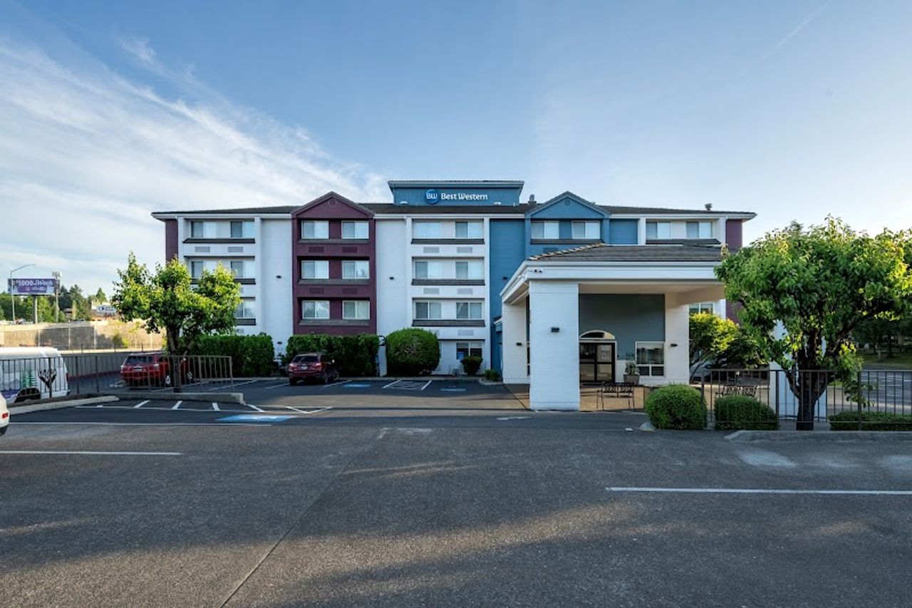 Photo of Best Western Lake Oswego/Portland Hotel & Suites