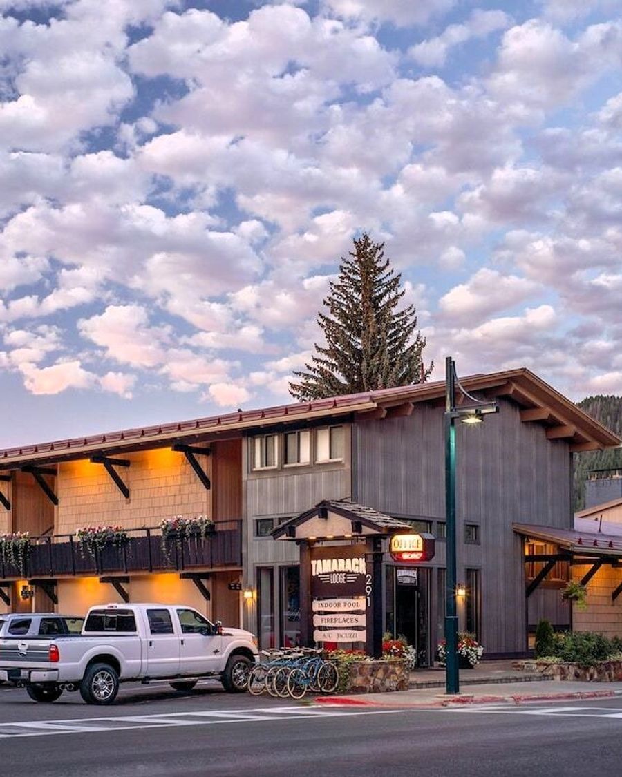 Tamarack Lodge