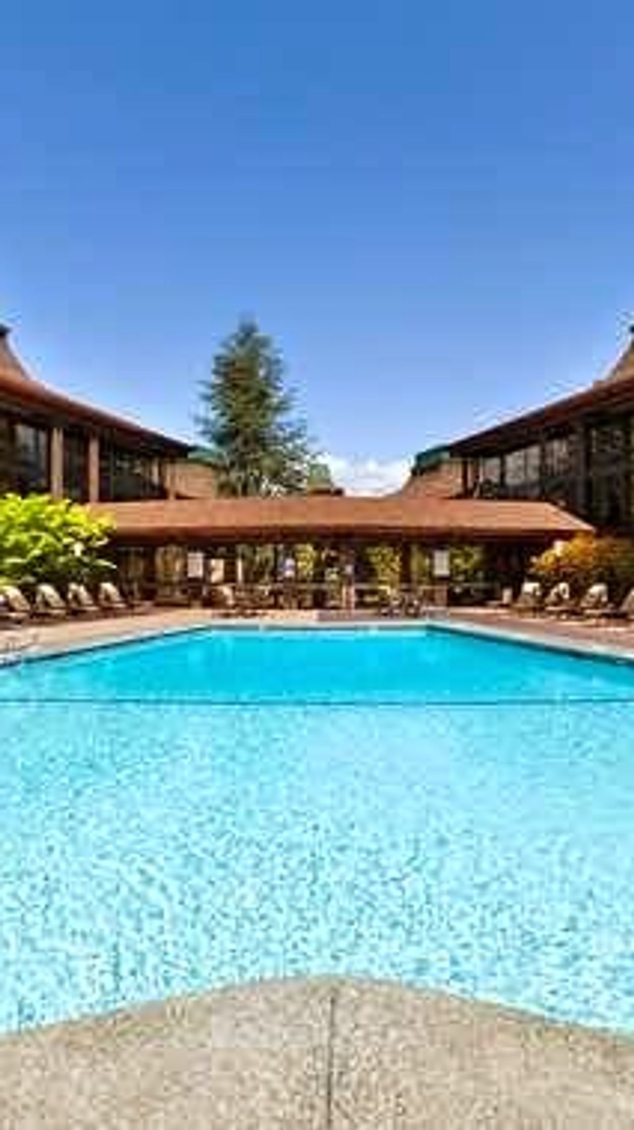 Photo of DoubleTree by Hilton Hotel Seattle Airport