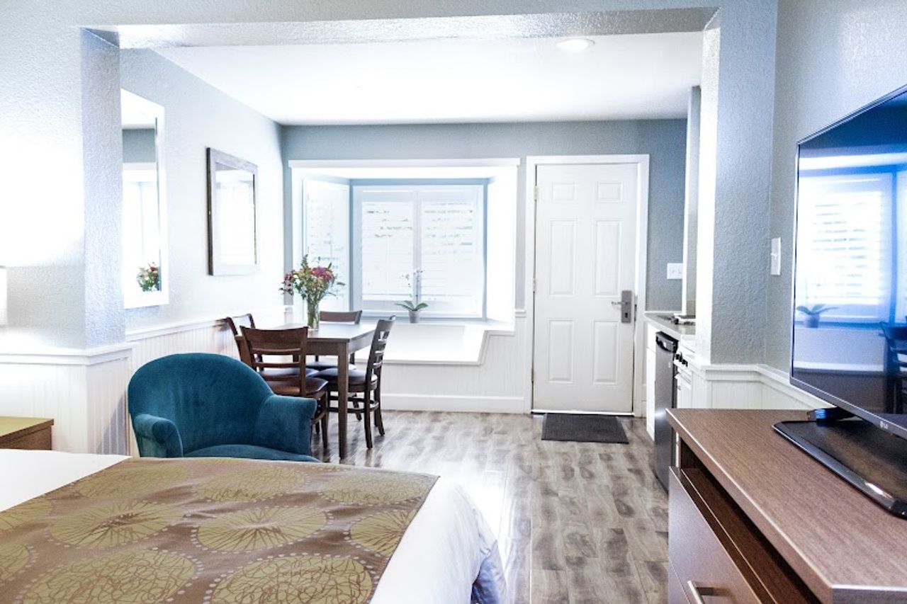 Photo of Ocean Echo Inn & Beach Cottages