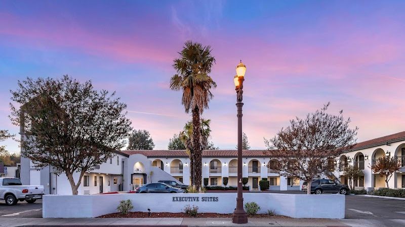 Best Western Plus Executive Suites