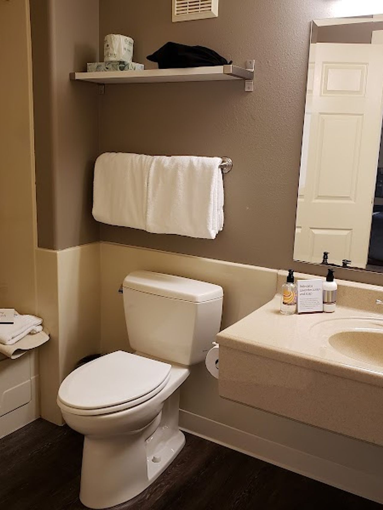 Photo of Earthbox Inn & Spa