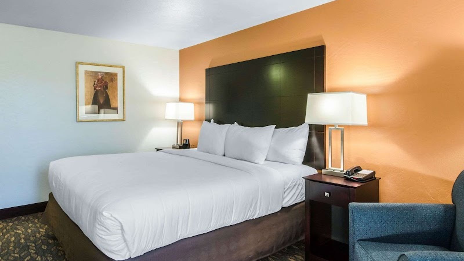 Photo of Comfort Inn & Suites