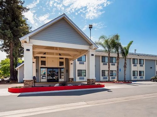 Best Western Town & Country Lodge