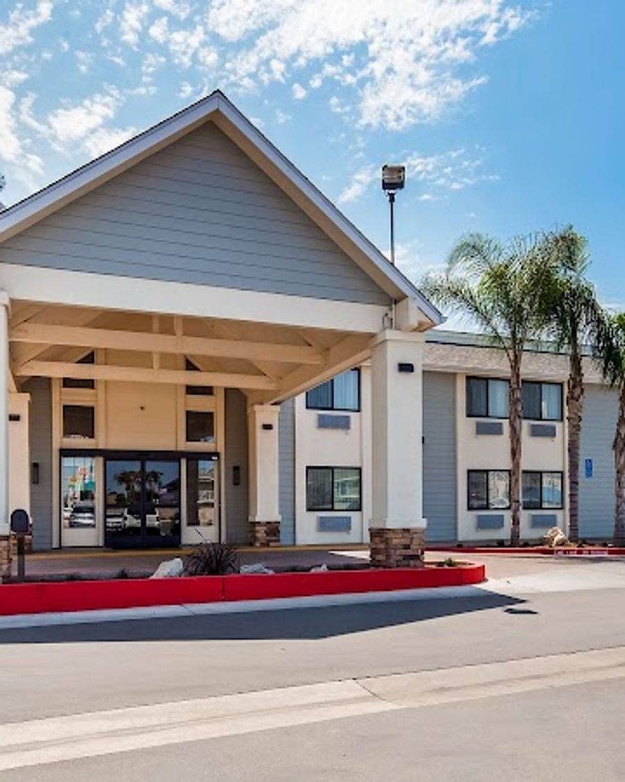 Best Western Town & Country Lodge