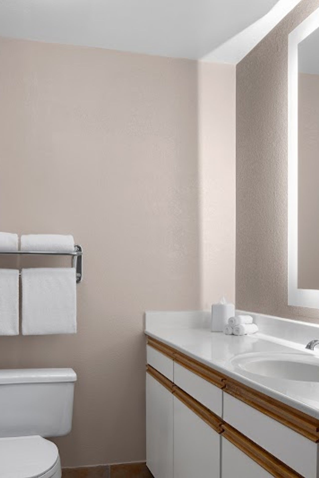 Photo of Larkspur Landing Extended Stay Suites Pleasanton