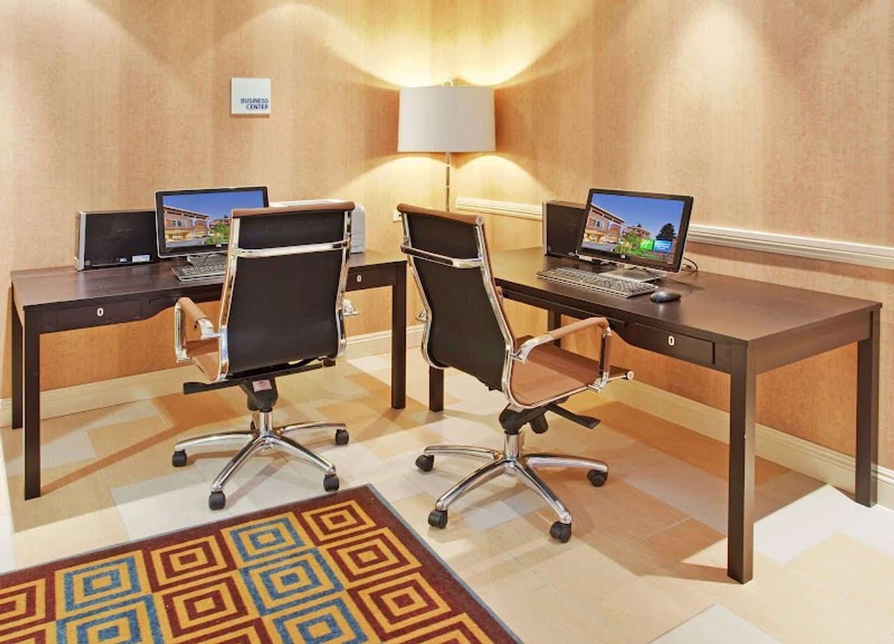 Photo of Holiday Inn Express & Suites Santa Cruz, an IHG Hotel