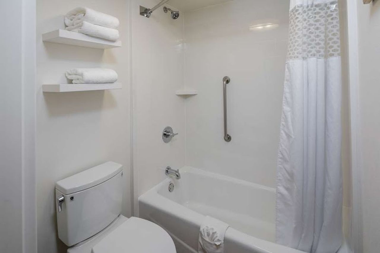 Photo of Hampton Inn San Francisco-Airport