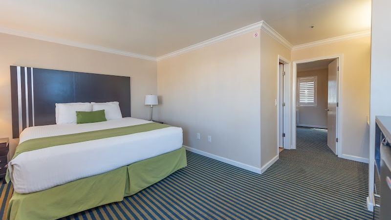 Photo of Ocean Pacific Lodge