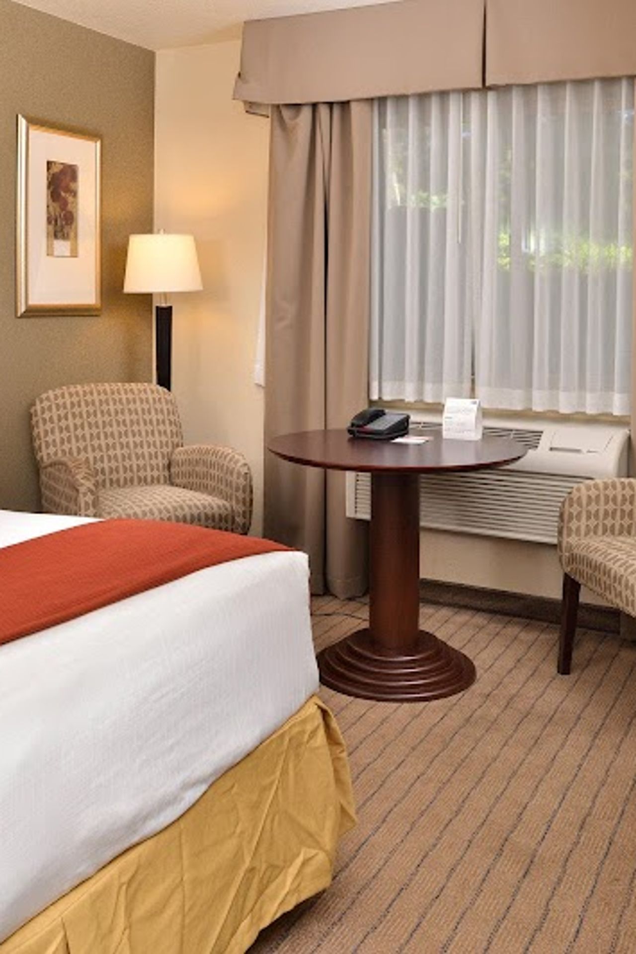 Photo of Holiday Inn Express Portland South - Lake Oswego, an IHG Hotel