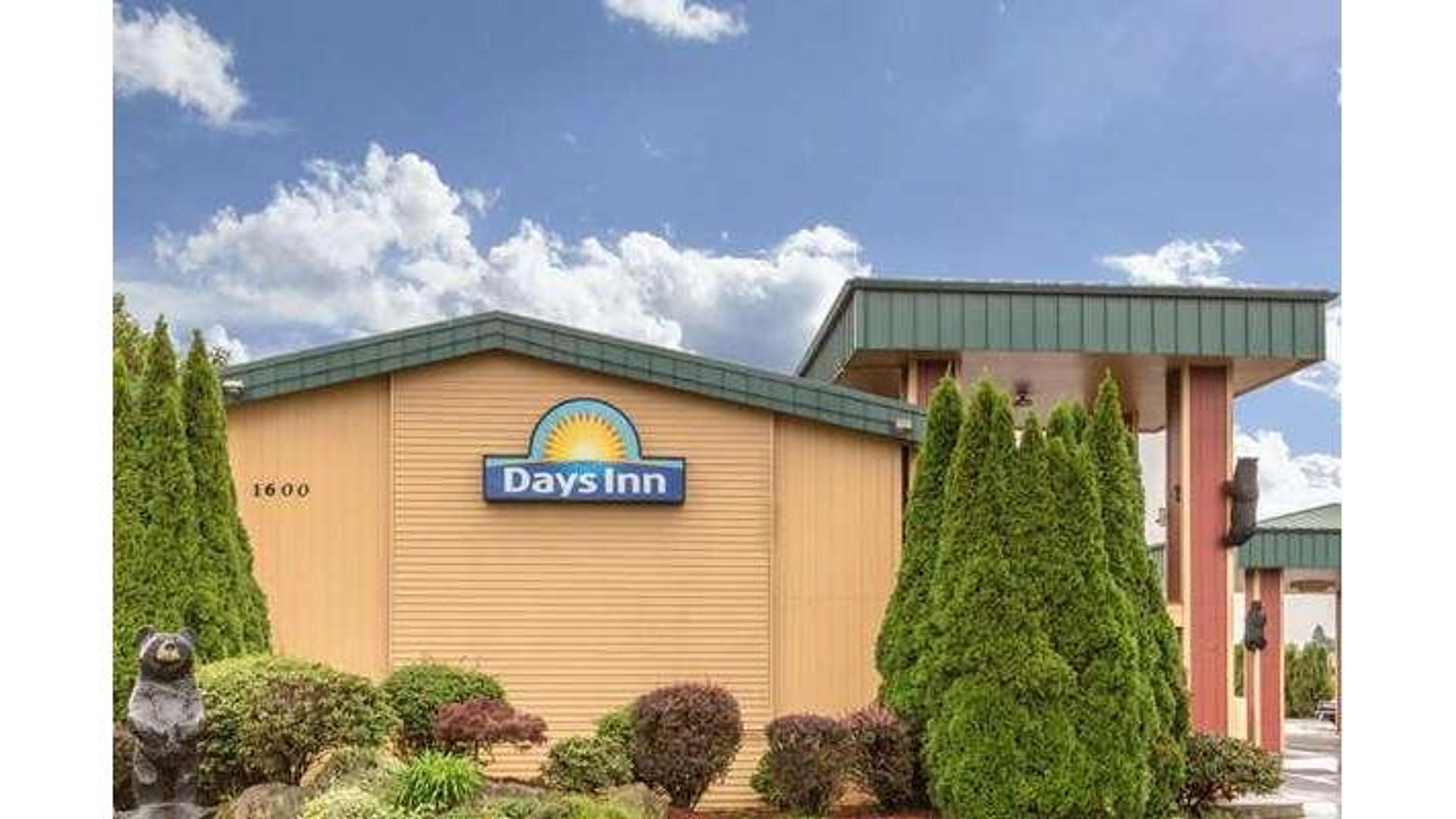 Days Inn by Wyndham Black Bear