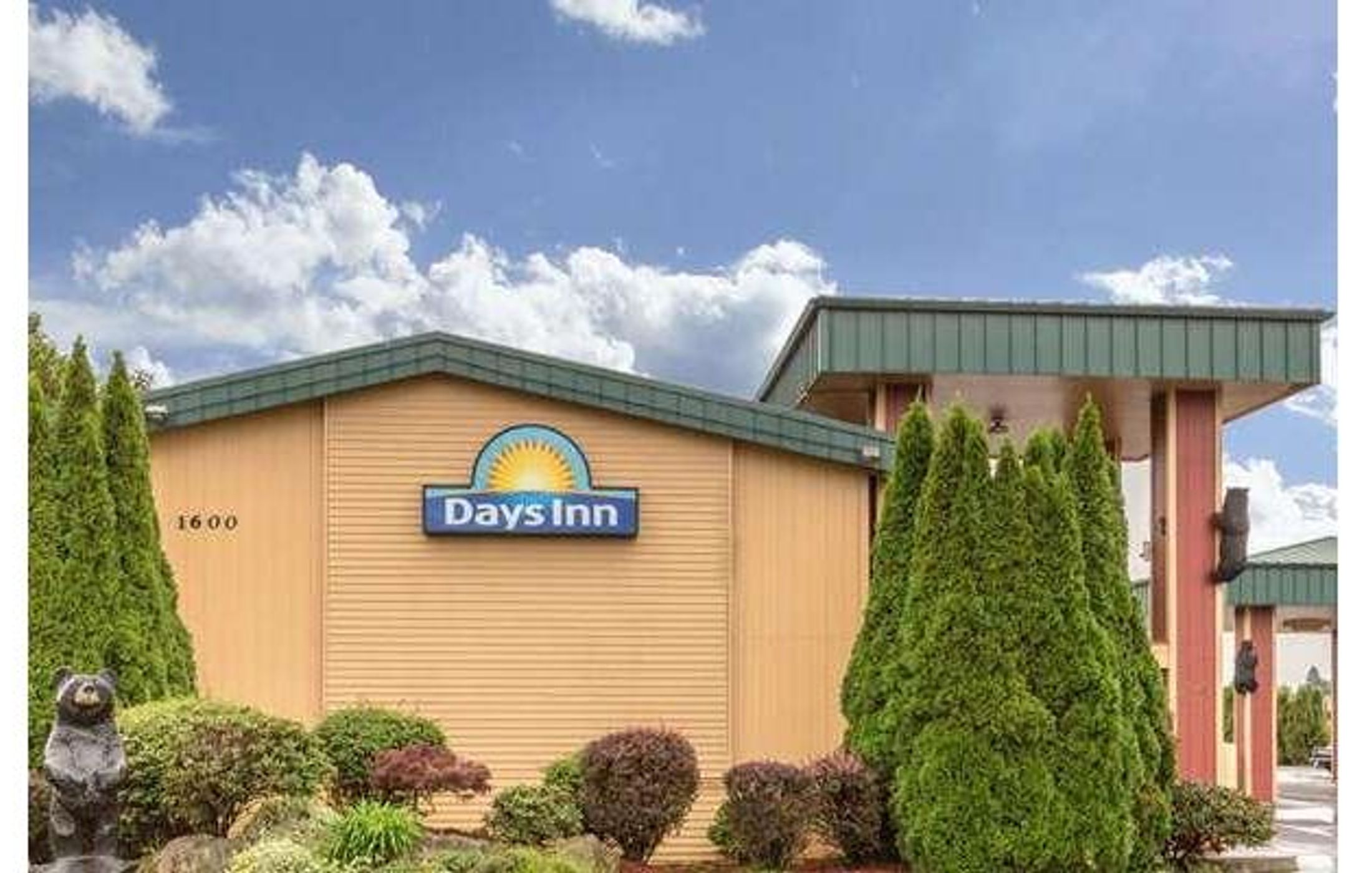 Days Inn by Wyndham Black Bear
