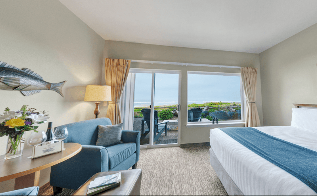 Photo of Overleaf Lodge - Room, King Bed, Sofa, Terrace, Ocean View