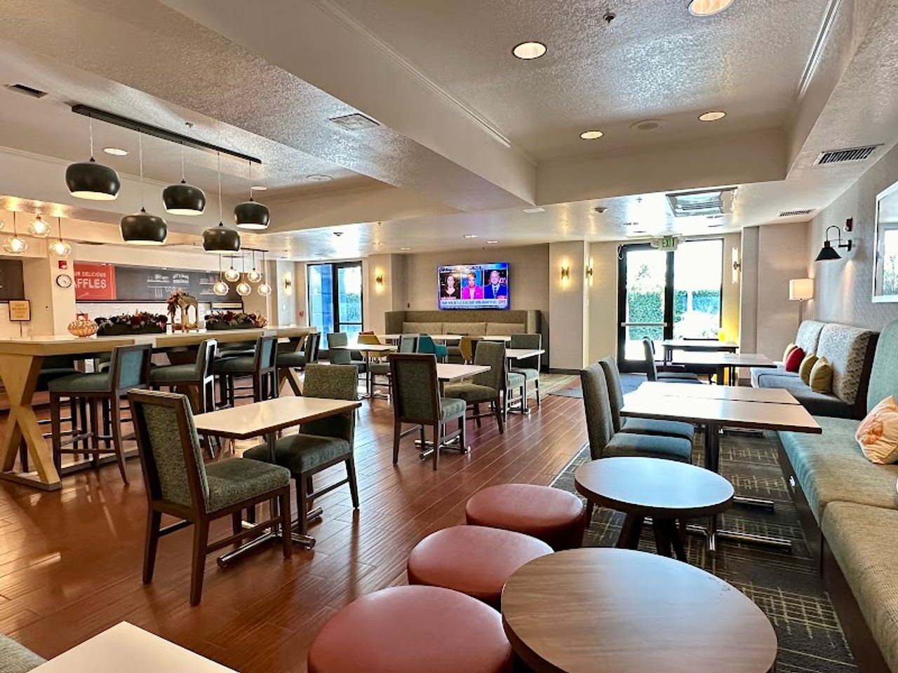 Photo of Hampton Inn & Suites Lathrop