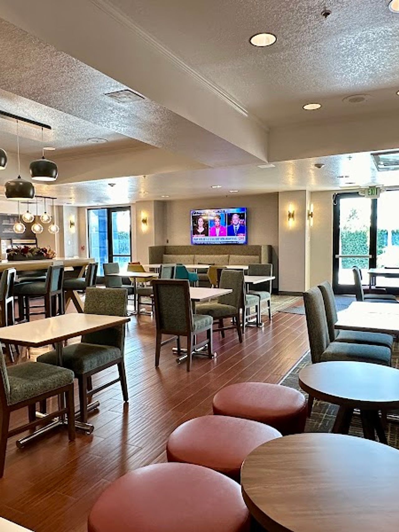 Photo of Hampton Inn & Suites Lathrop