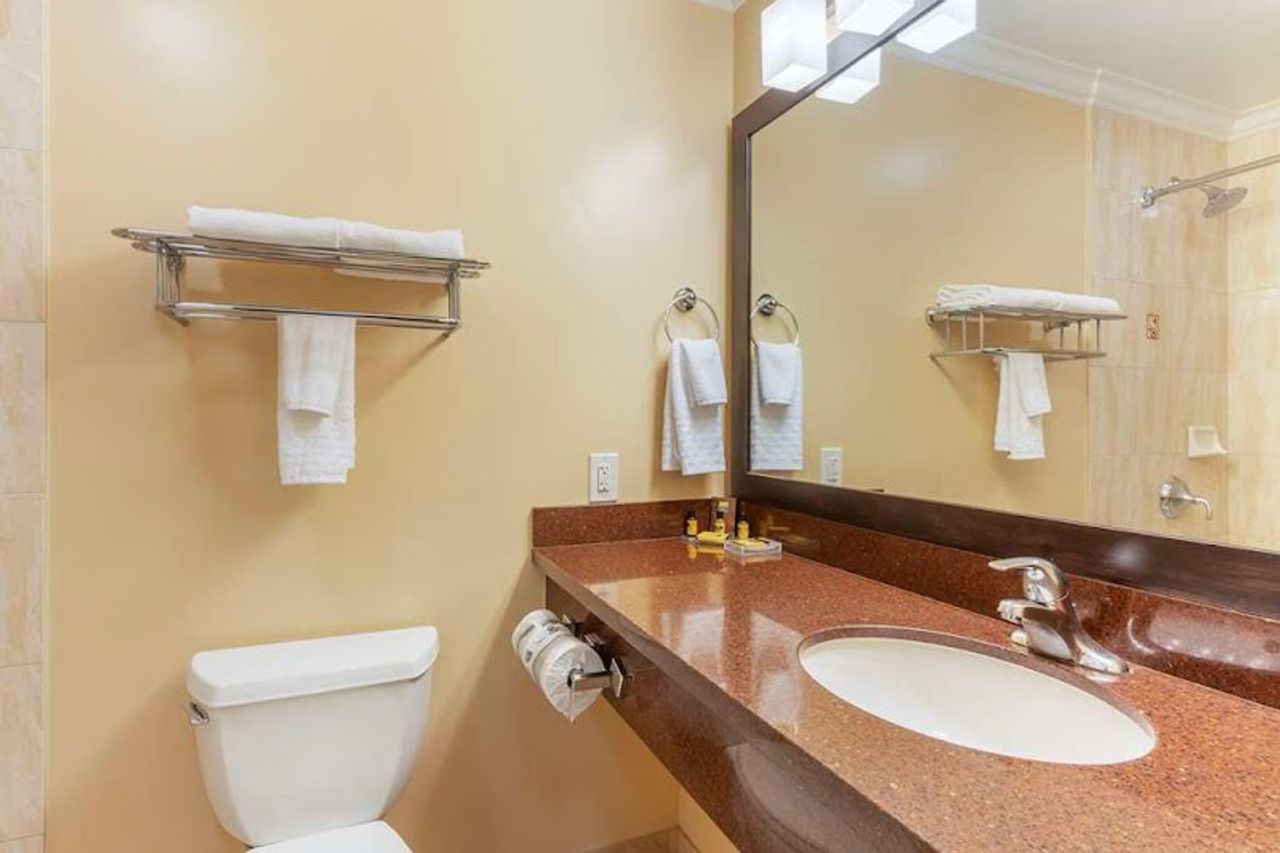 Photo of Best Western Plus Airport Plaza