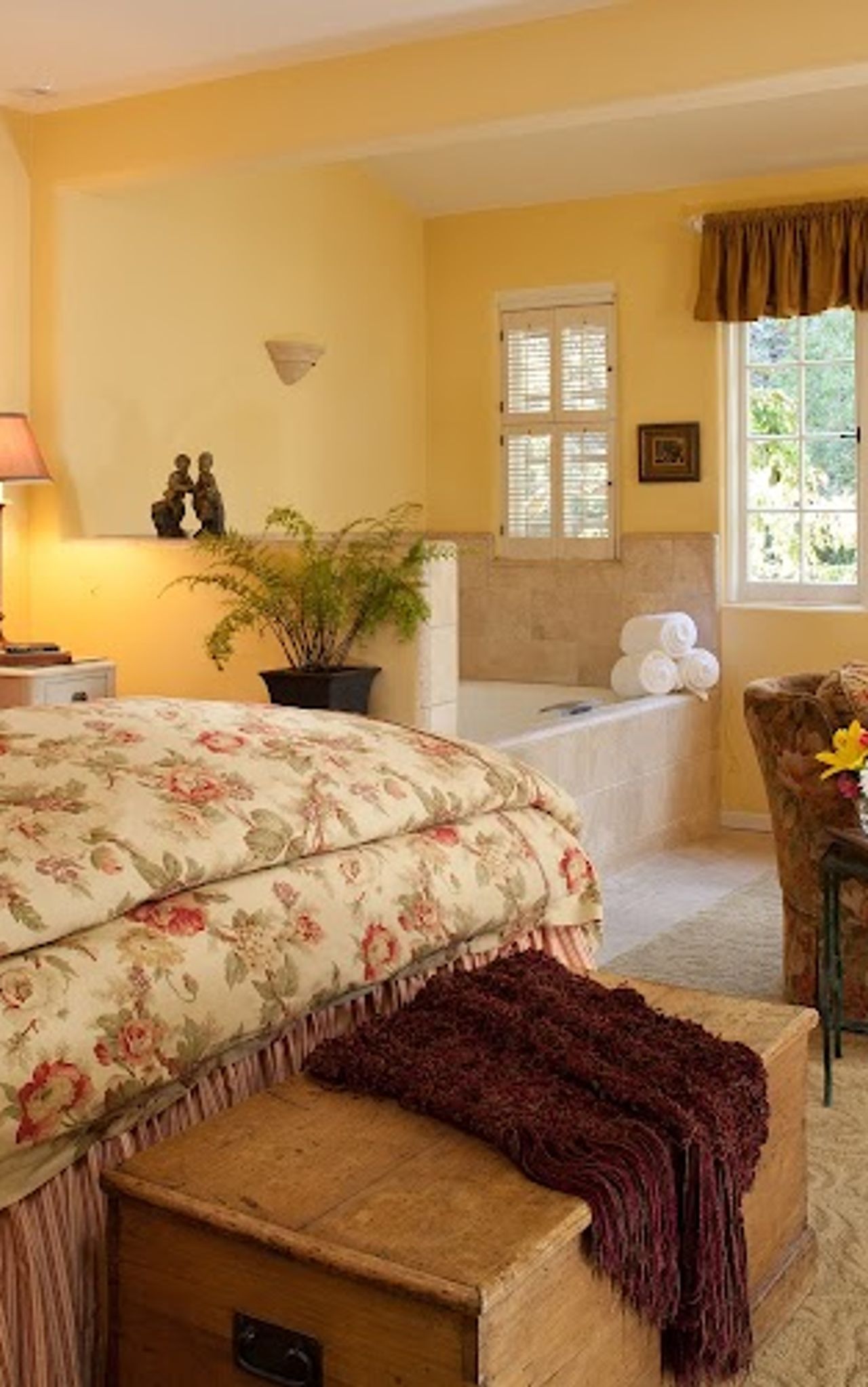 Photo of Old Monterey Inn - Mayfield Suite, In-room Grand Jacuzzi bathtub, King-sized bed