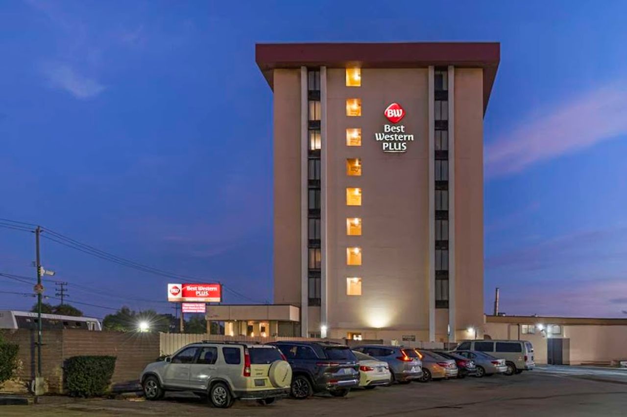 Photo of Best Western Plus Grosvenor Airport Hotel