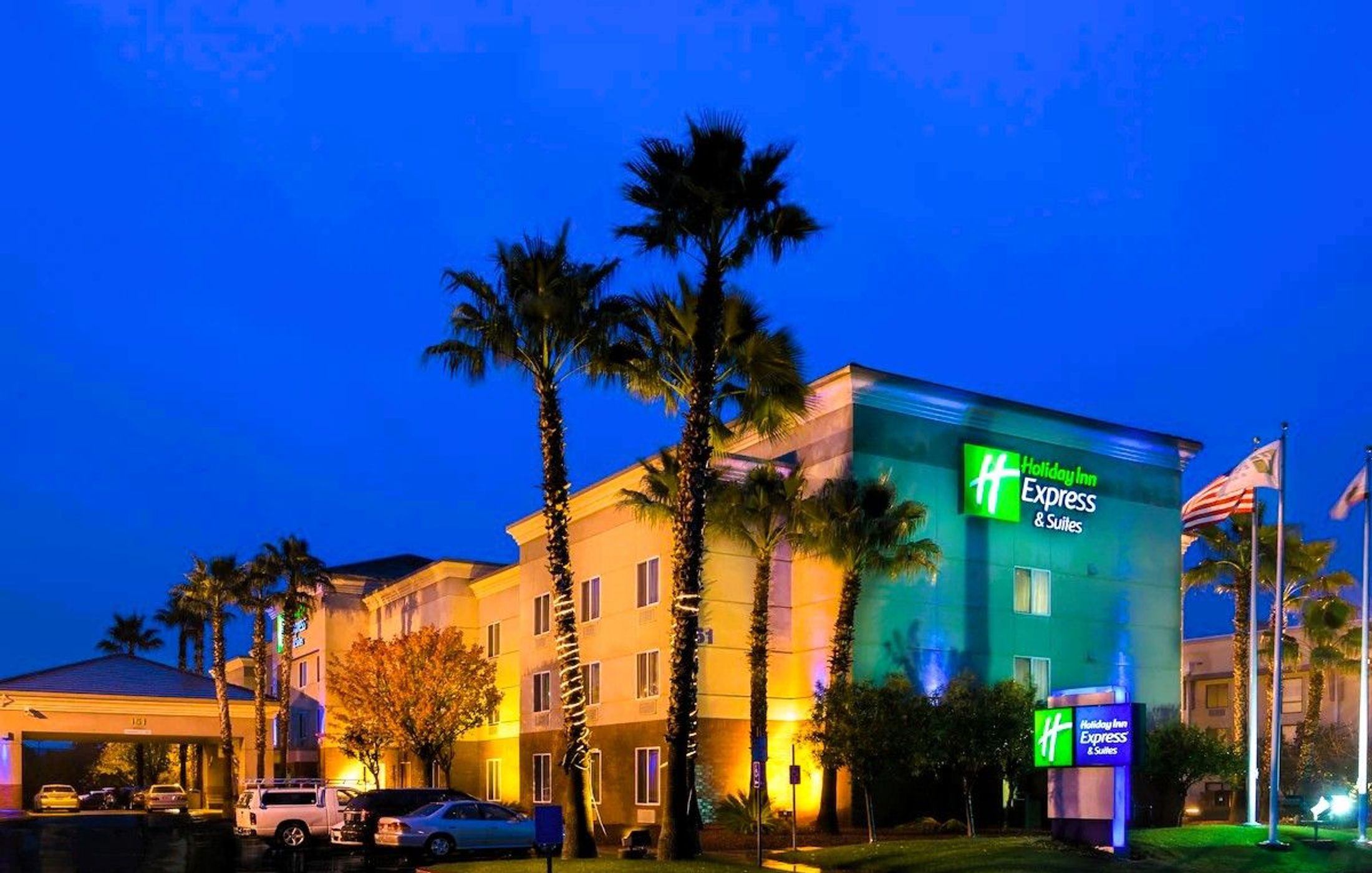 Holiday Inn Express & Suites Vacaville, an IHG Hotel