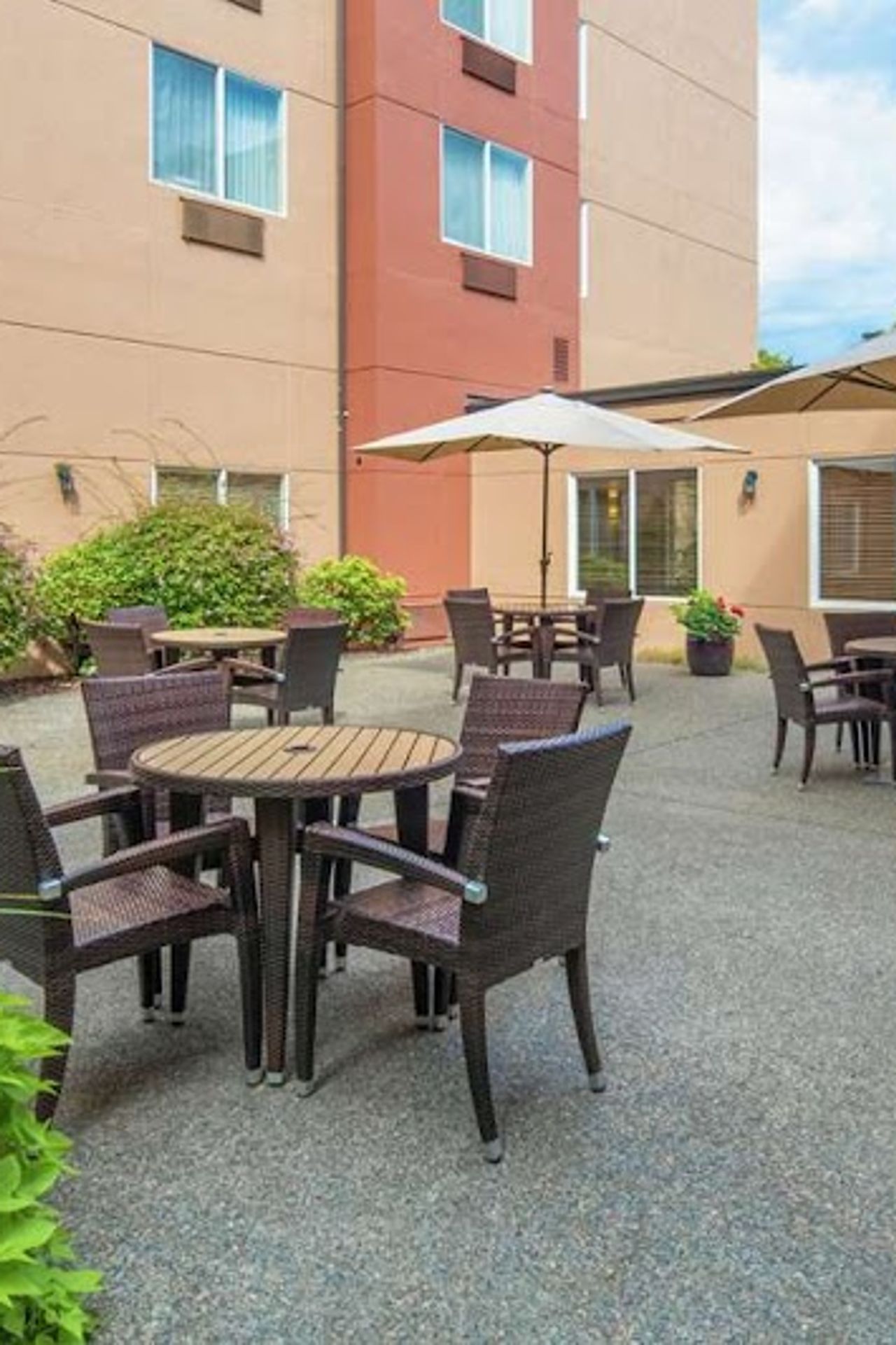 Photo of DoubleTree by Hilton Hotel Portland - Tigard