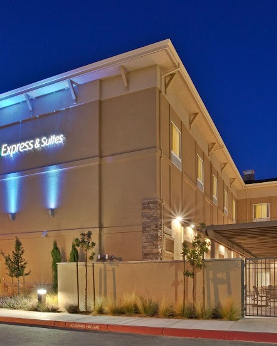 Holiday Inn Express & Suites Napa Valley-American Canyon, an IHG Hotel