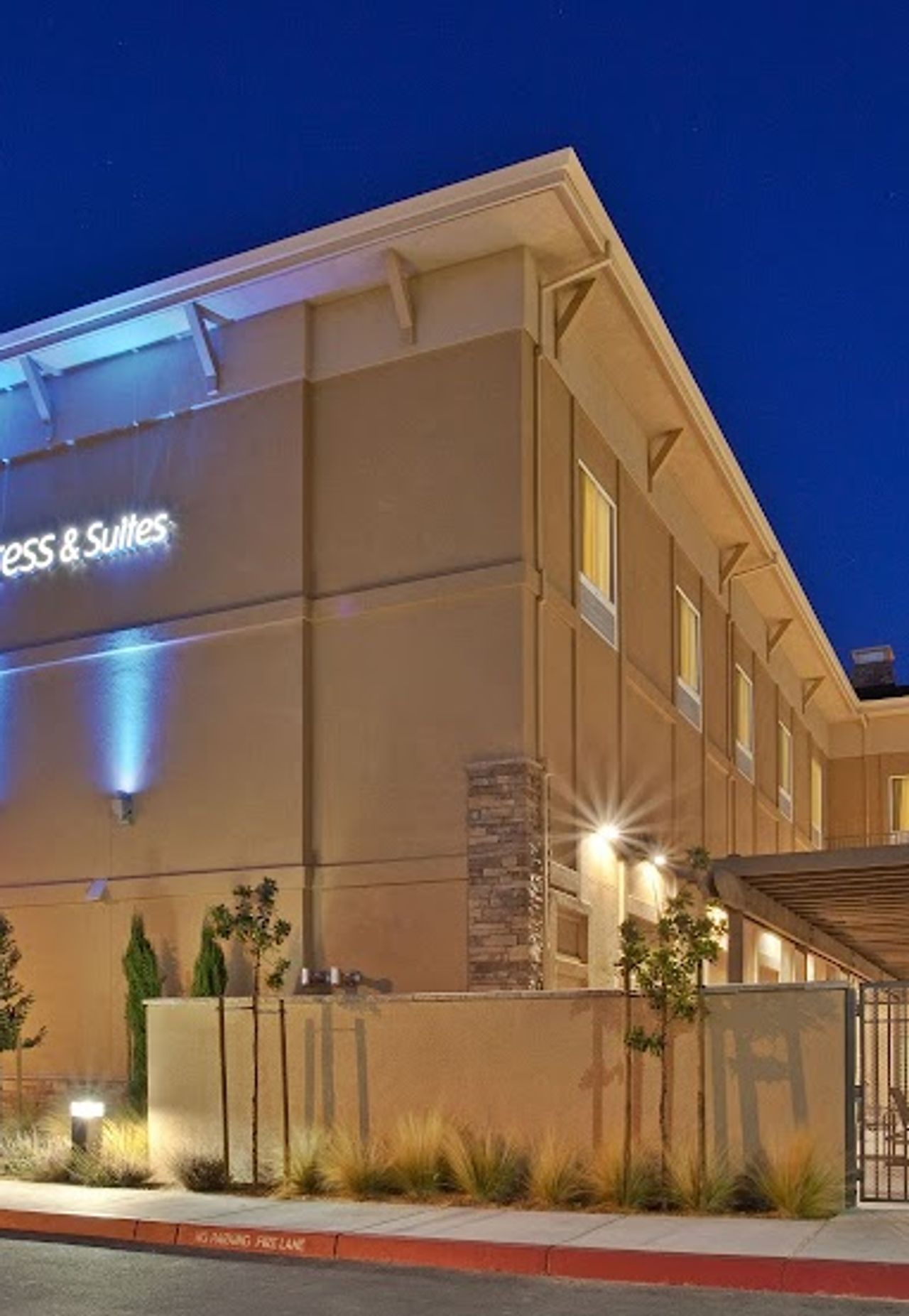 Photo of Holiday Inn Express & Suites Napa Valley-American Canyon, an IHG Hotel