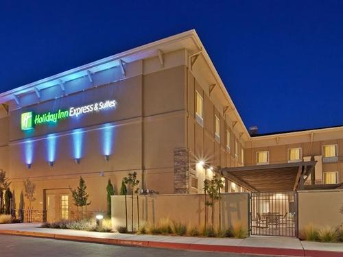 Holiday Inn Express & Suites Napa Valley-American Canyon, an IHG Hotel