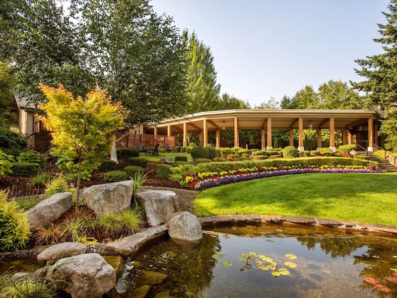Cedarbrook Lodge
