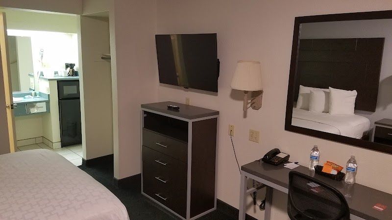 Photo of Turlock Inn