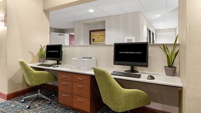 Photo of Hampton Inn & Suites Burlington