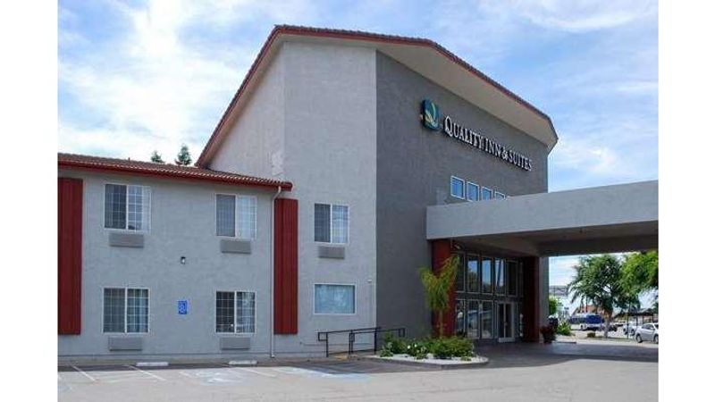 Quality Inn & Suites Fresno Northwest