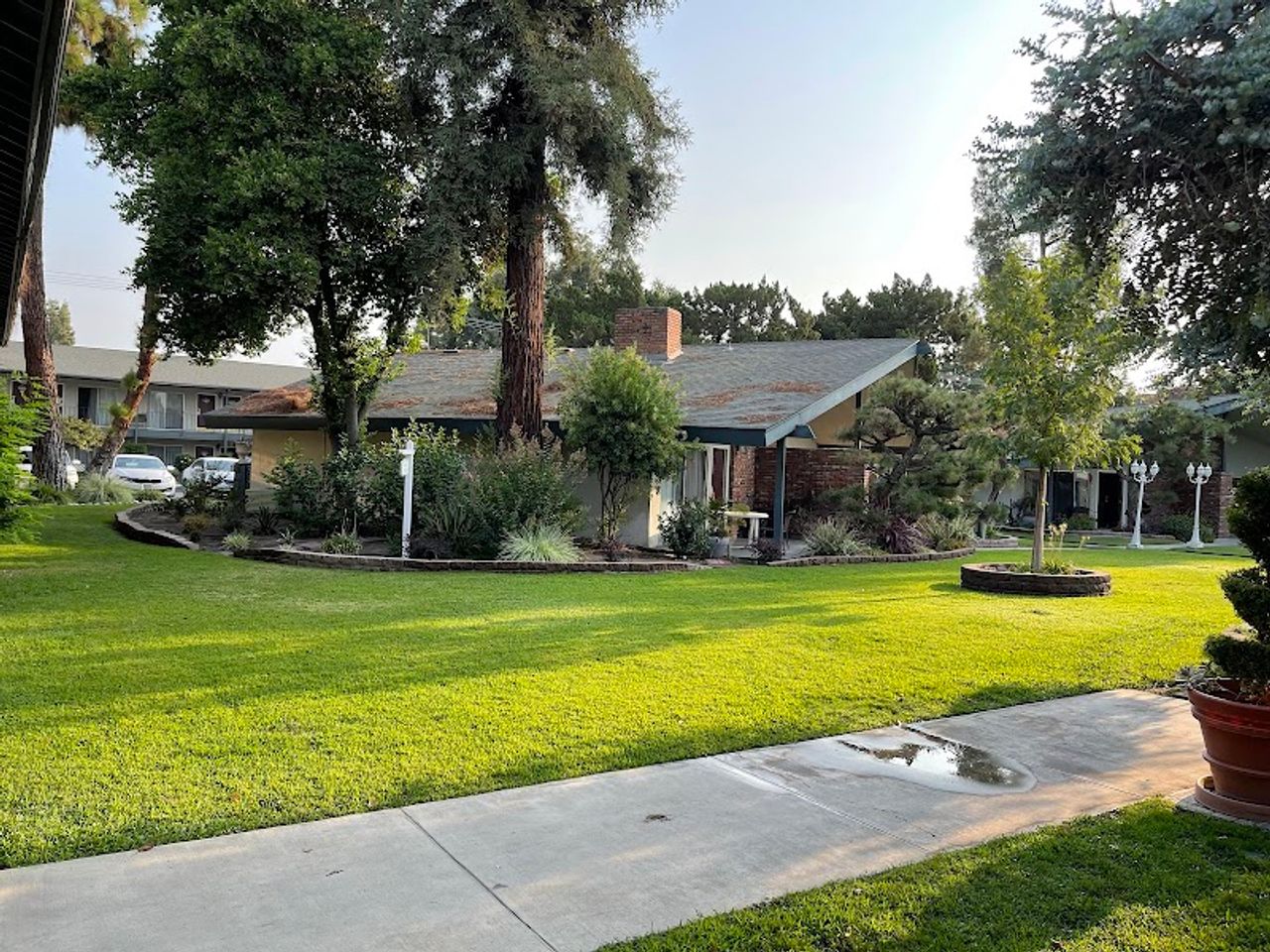 Photo of Lamp Liter Inn