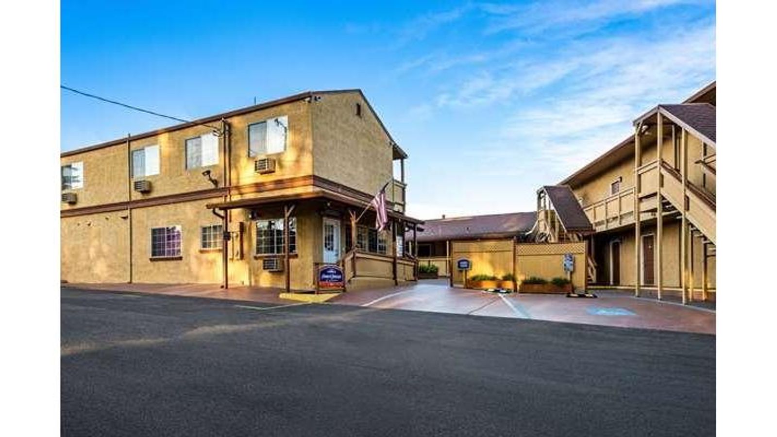 Photo of Howard Johnson by Wyndham Santa Cruz Beach Boardwalk