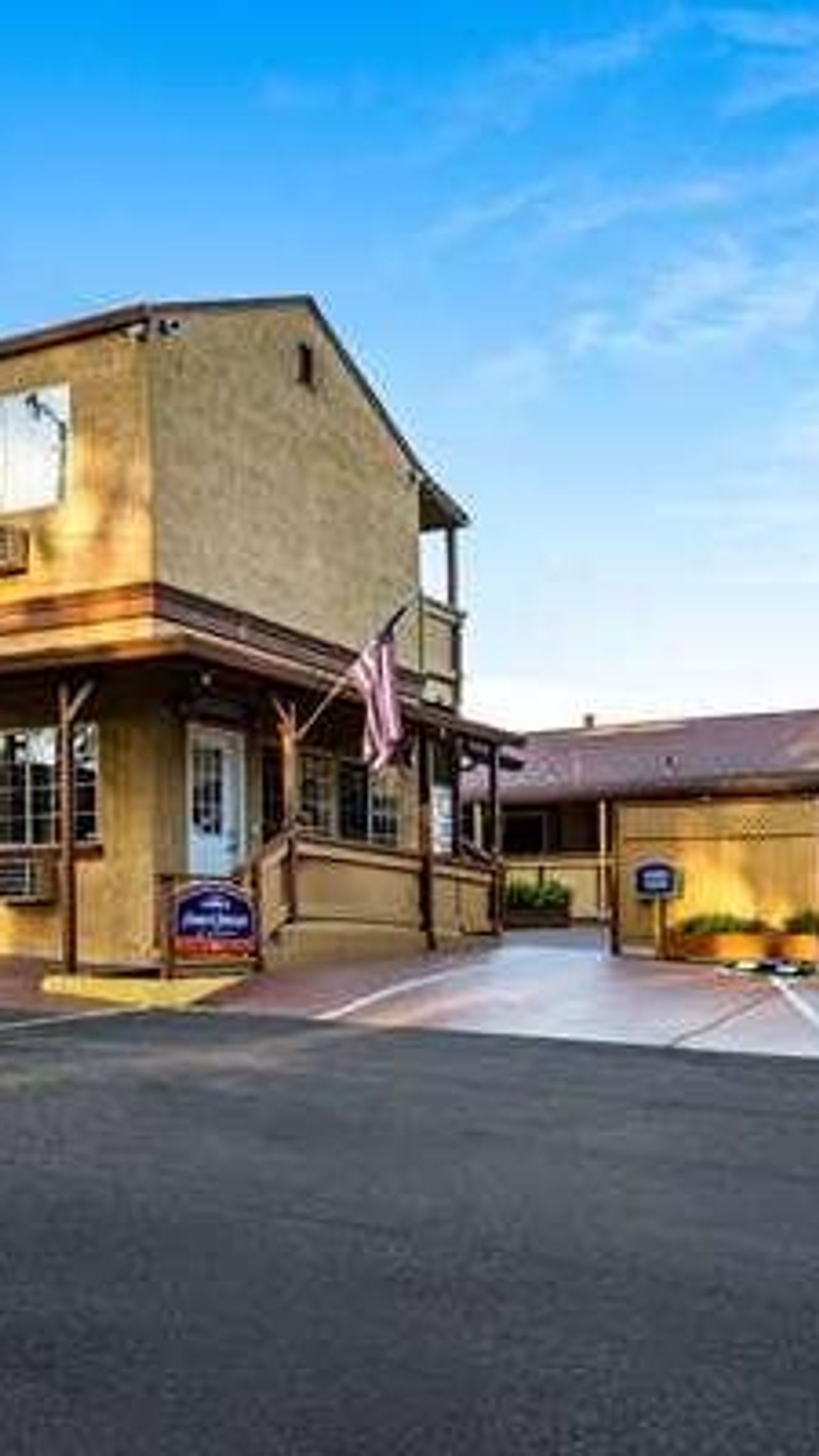 Photo of Howard Johnson by Wyndham Santa Cruz Beach Boardwalk
