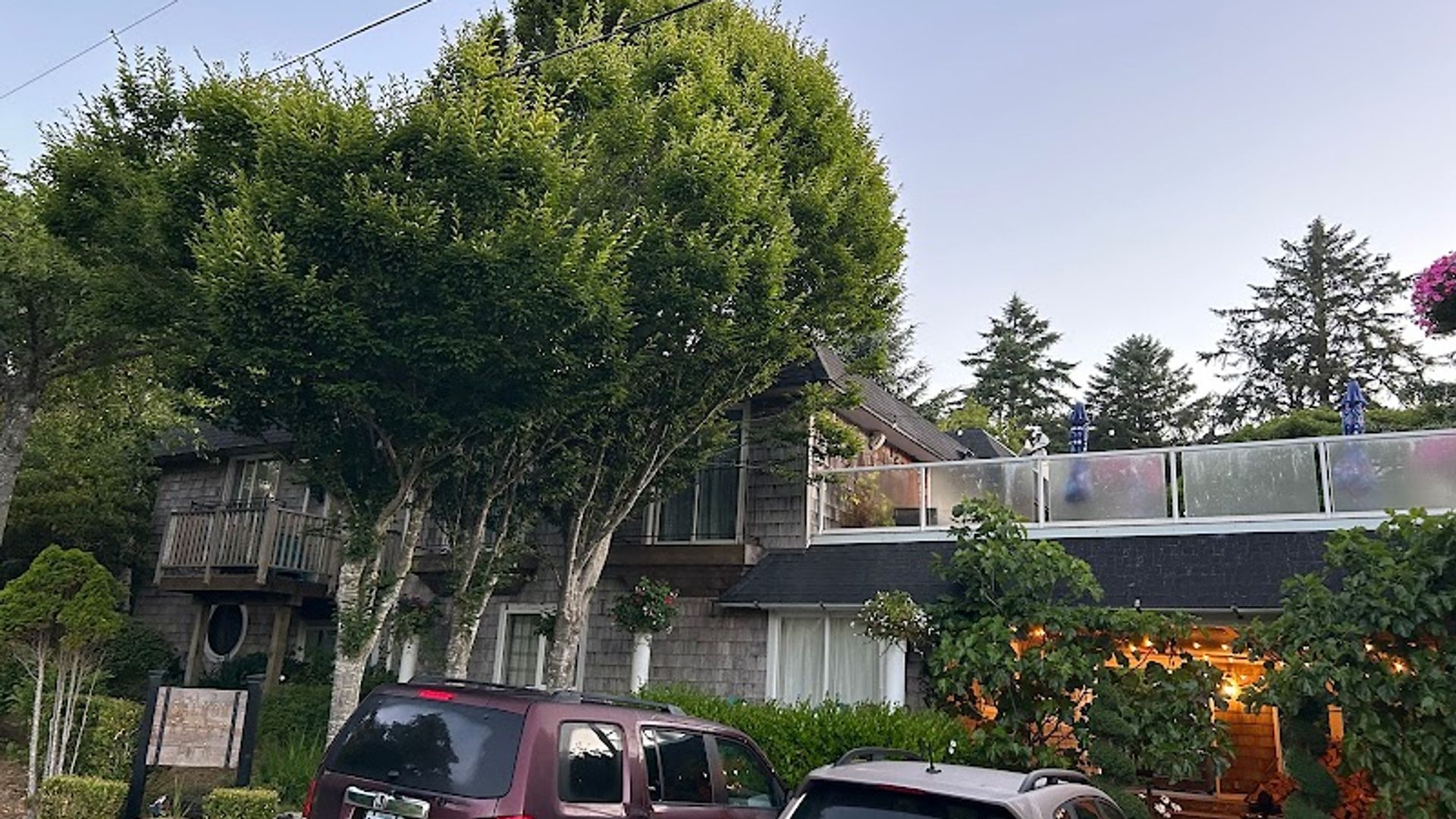 Salmonberry Inn & Beach House