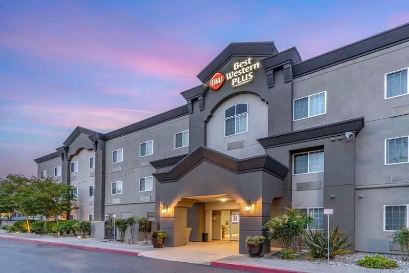 Photo of Best Western Plus Vineyard Inn