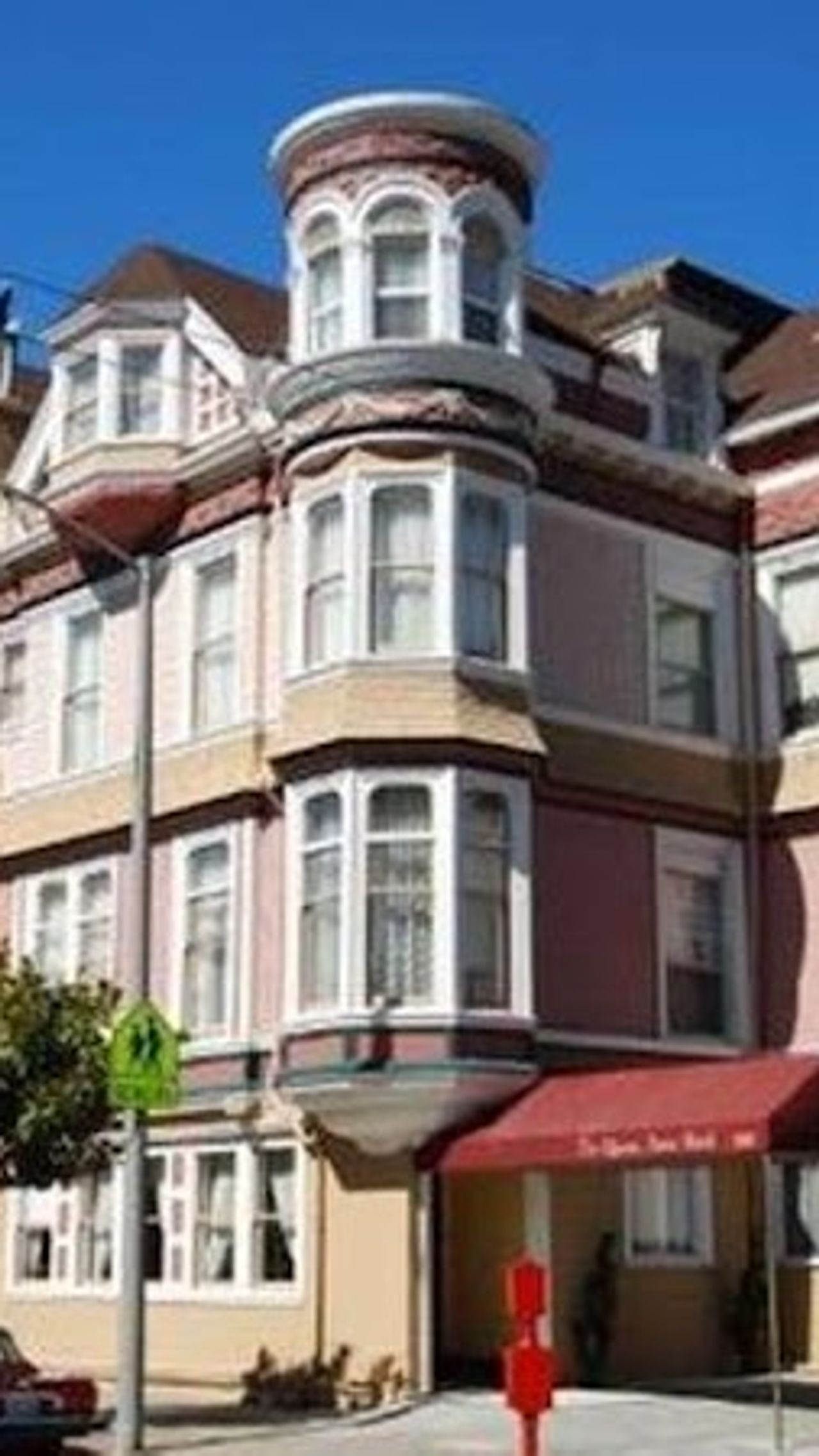 Photo of Queen Anne Hotel