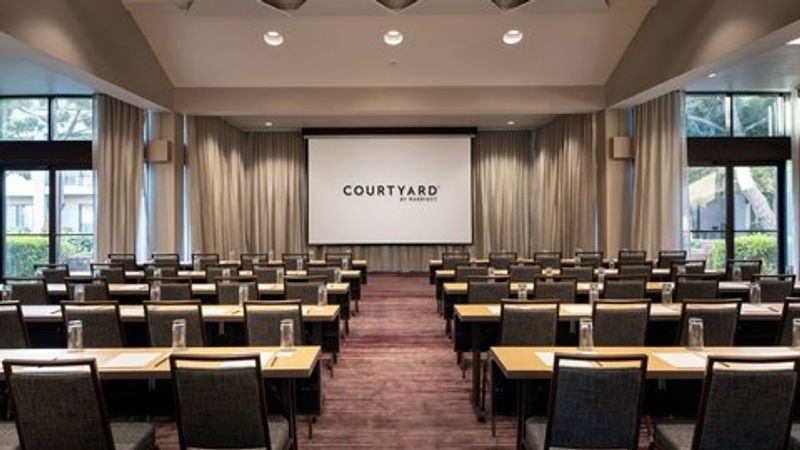 Photo of Courtyard San Francisco Airport