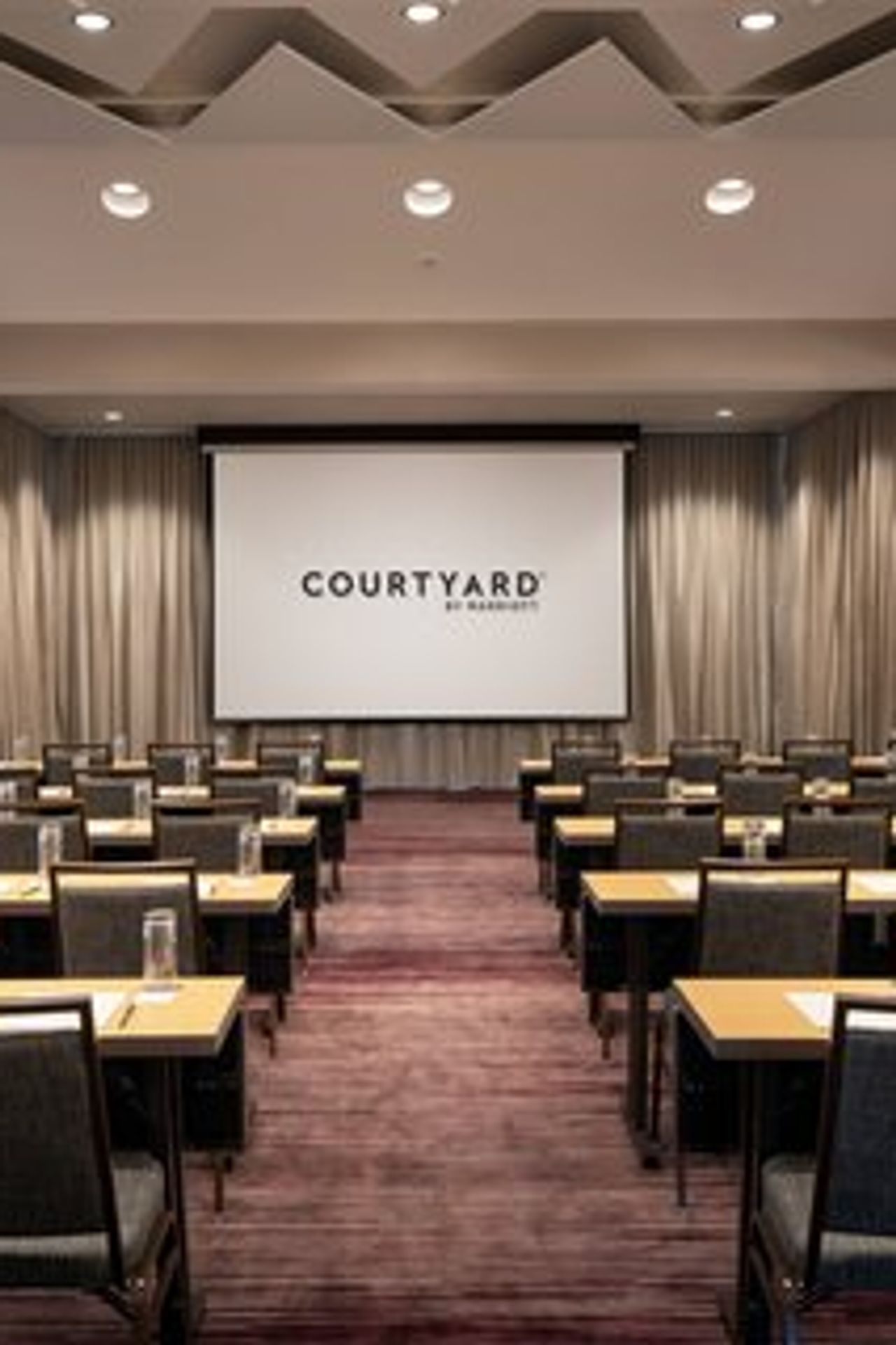 Photo of Courtyard San Francisco Airport