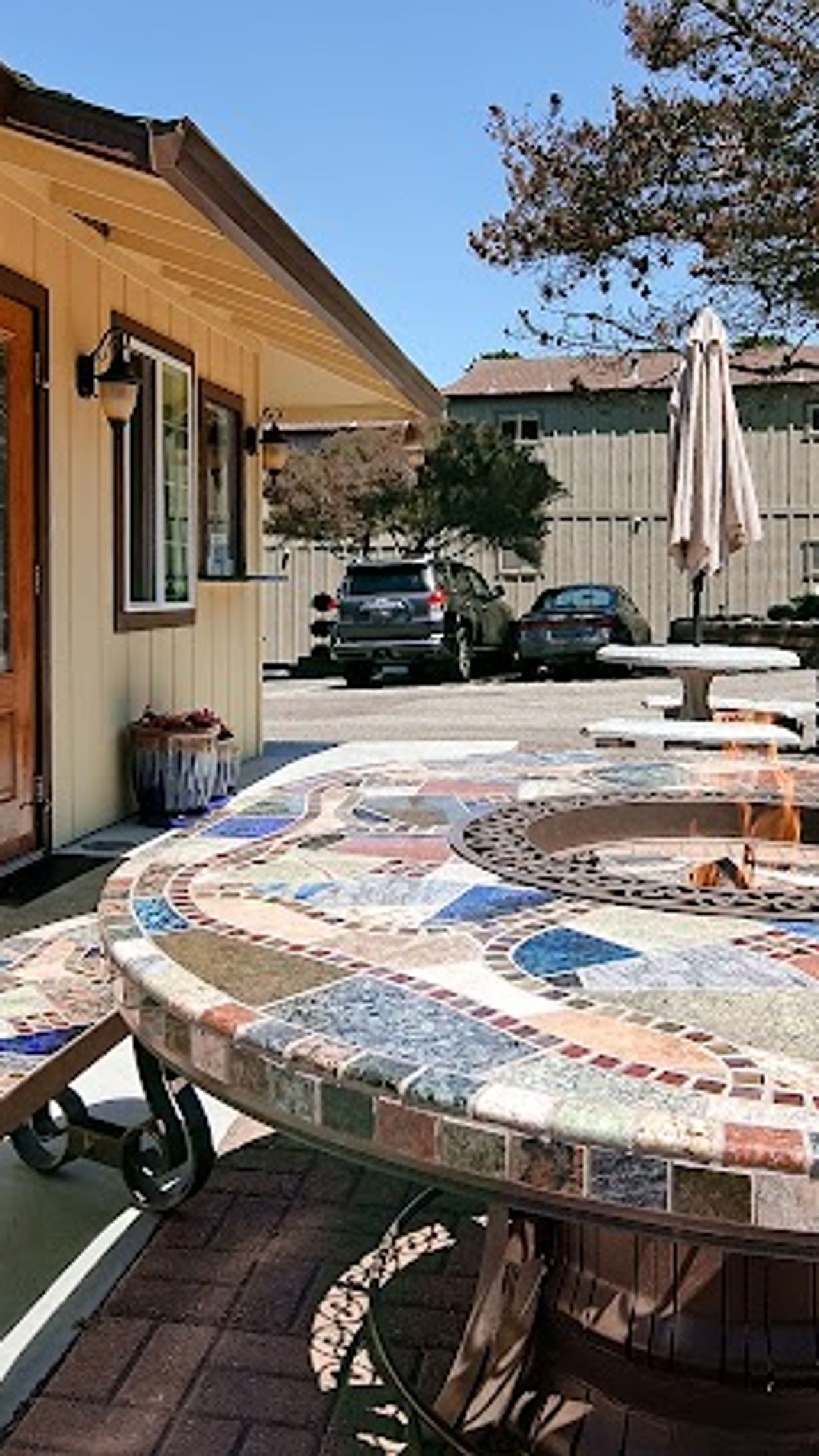Photo of Deer Haven Inn - Outdoor seating area